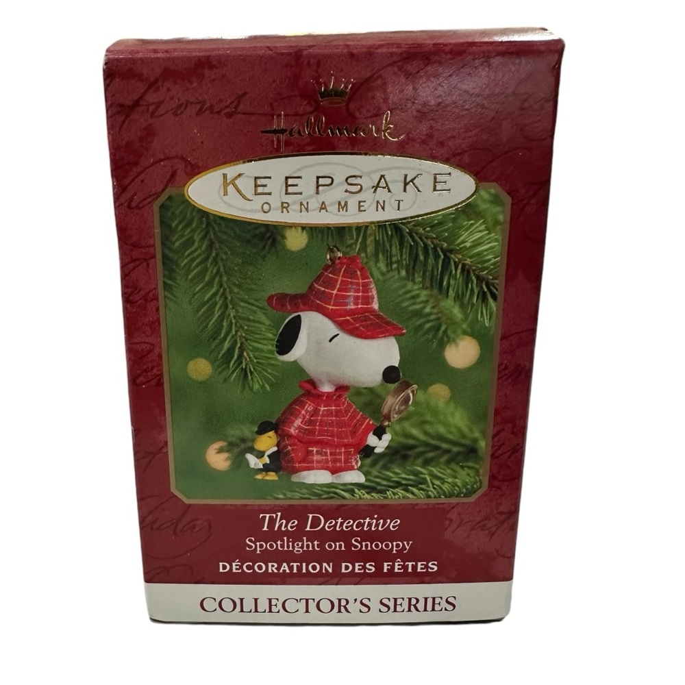 Hallmark Keepsake Christmas Ornament “The Detective” Spotlight‎ on Snoopy 2000